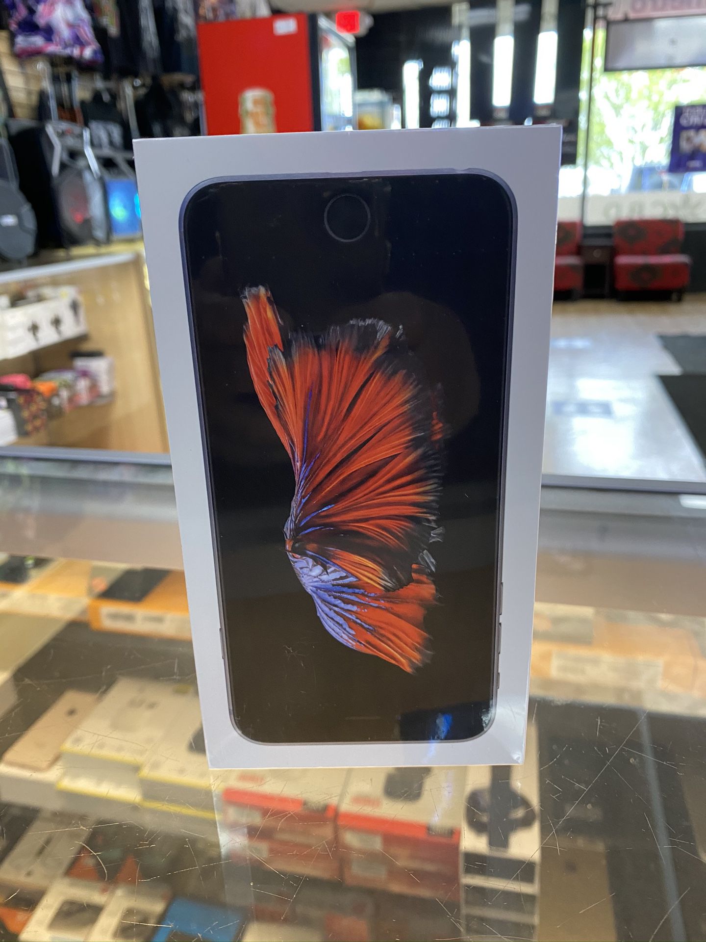 iphone 6s plus 32gb brand new for boost mobile only. Price includes phone 1st month only for new customers!NO ITS NOT UNLOCKED!!!