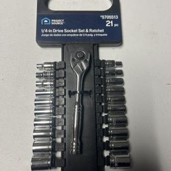 Project Source 21-piece 1/4-in drive socket set & ratchet.  