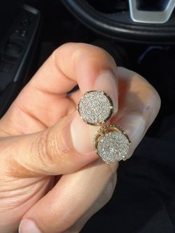 10k diamonds earrings