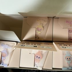 MONSTERS HAVE A SEAT V2 LABUBU - FREE ITEM WITH PURCHASE