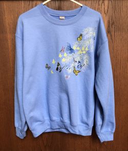 Women's Butterfly Sweatshirt Medium Light Blue Crewneck Cotton Gildan Spring Summer Nature