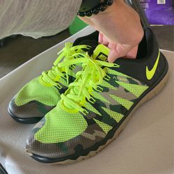 Trainer 5.0 V5 AMP Army Military Volt for Sale in Corona, CA - OfferUp