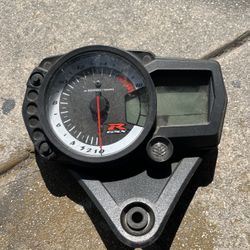 GSXR Cluster 200.00 OBO