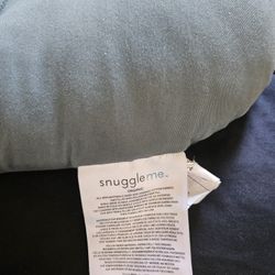 Used Free Snuggle Me