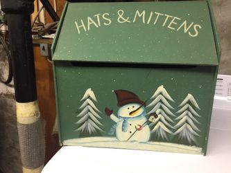 Hat or glove box