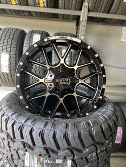 MOTO METAL 20x9 ON RT 33x12.50R20 ON SALE!!!!!!!