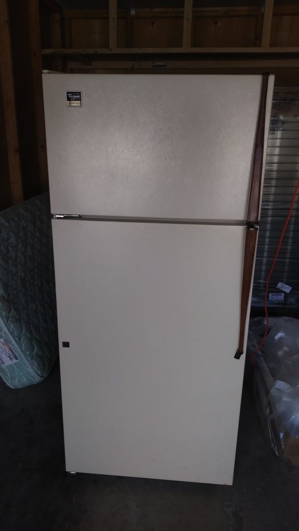 Classic Whirlpool refrigerator for Sale in Beaverton, OR OfferUp