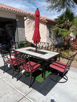 Patio Set Table And 6 Chairs With New Cushions And New Umbrela