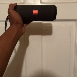 JBL Pill