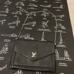 Louis Vuitton Mylockme Chain Pochette for Sale in Winter Haven, FL