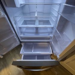 Samsung Refrigerator/Freezer & Stove