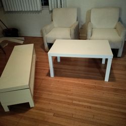Free Chairs And Coffee Table 