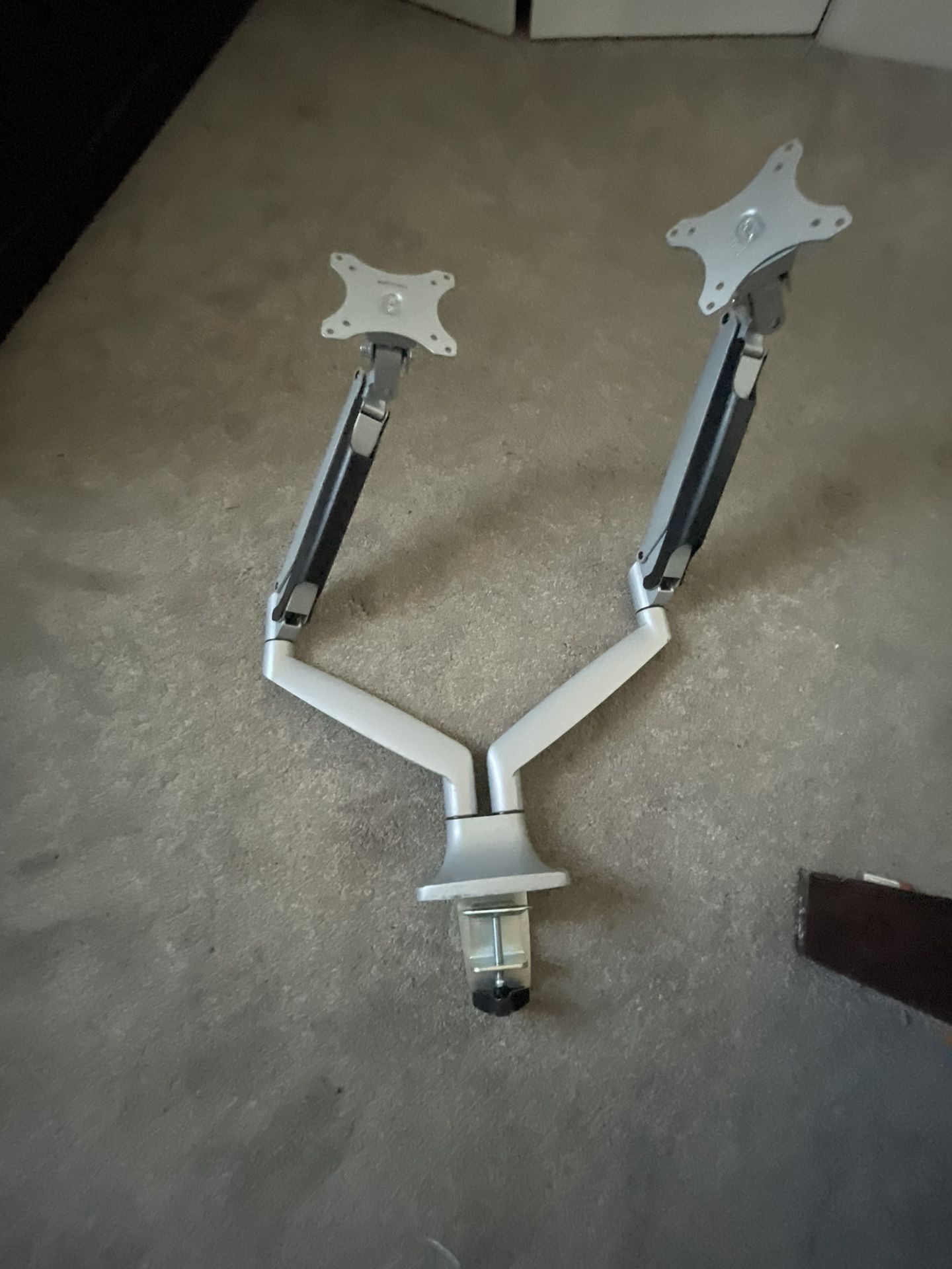 Sunline Dual Monitor Arm