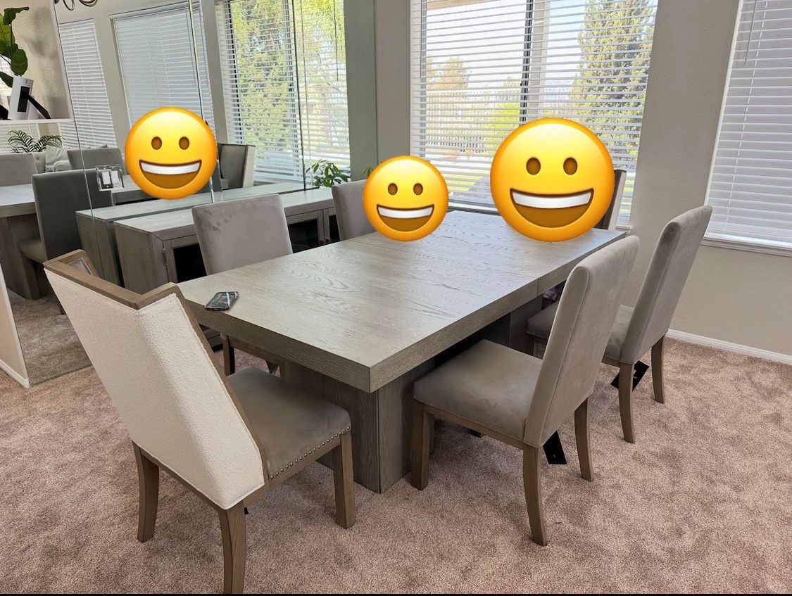 Fawnburg Extendable Dining Table & Chester Side + End Chairs Like NEW