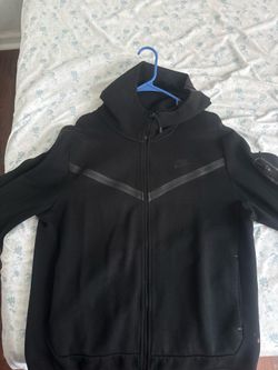 Black Nike Tech Fleece Full Zip