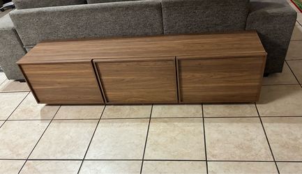 Walnut Sideboard / Cabinet – 3-Doors