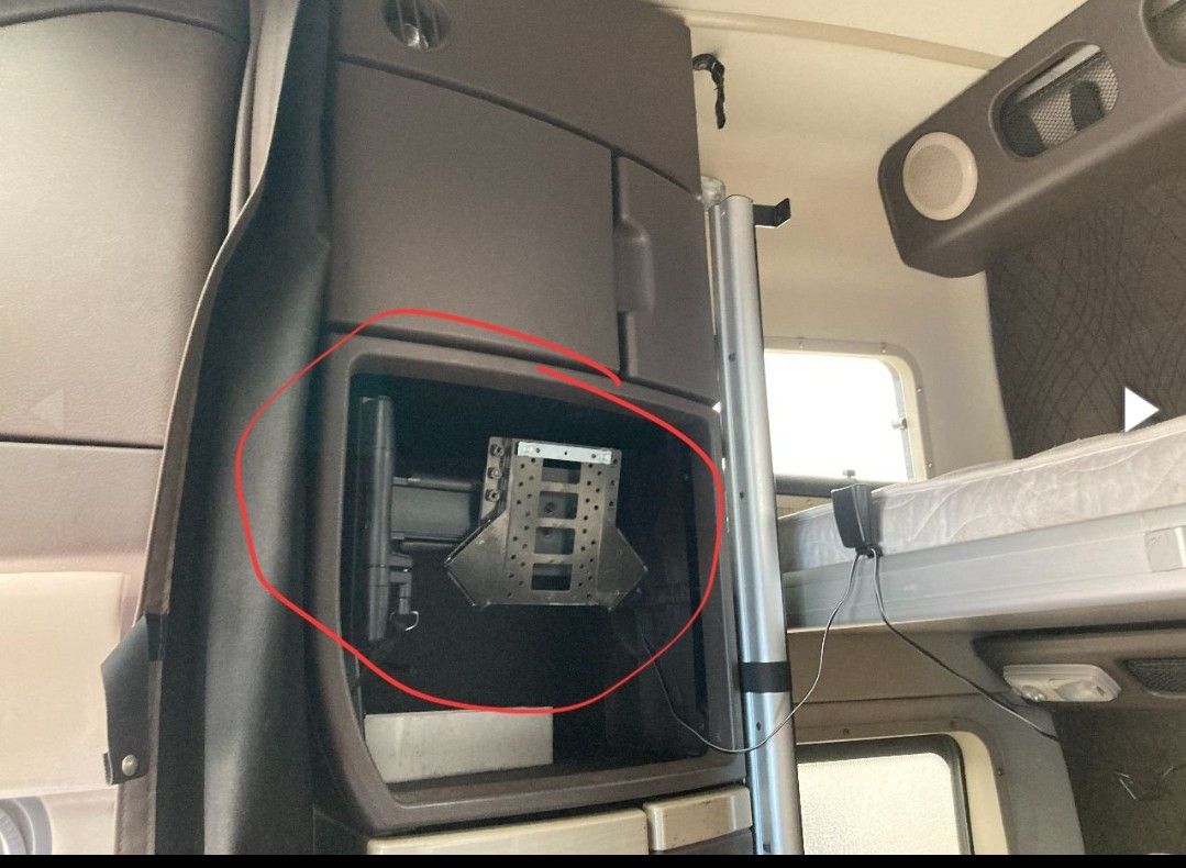 TV Mounts For Trucks
Volvo Vnl