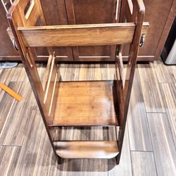Toddler Kitchen Step Still 