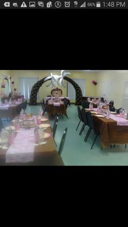 2 Balloon palms decoration