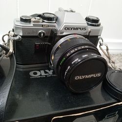 Olympus OM10 35mm Film Camera