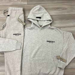 Essentials Hoodie / Sets 