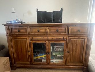 Dresser