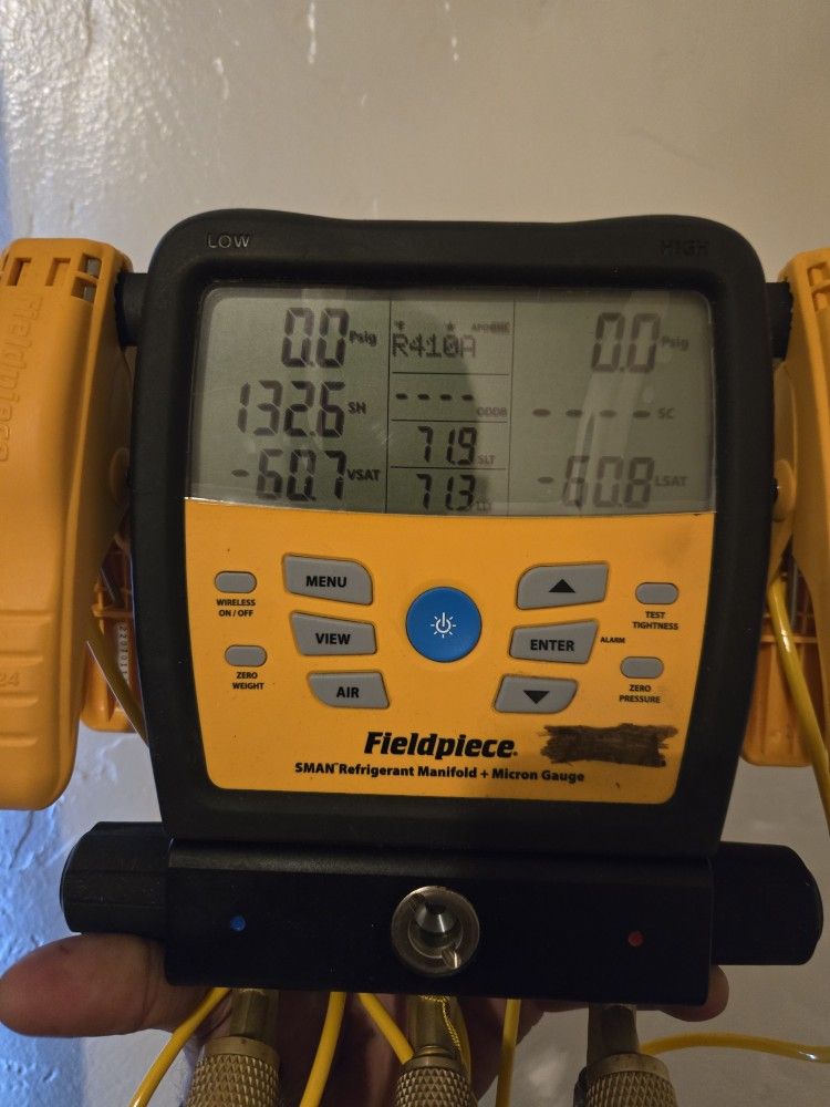 Fieldpiece Digital Sman Refrigerant Manifold 3-Port With Micron Gauge