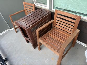 Outdoor table and chair set