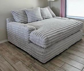 loveseat