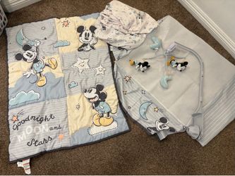 Mickey Mouse crib bedding set like new