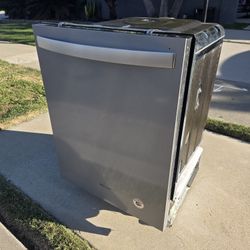 Whirlpool Dishwasher FREE - CURB ALERT