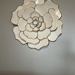 White Metal Flower Art Wall Hanging 