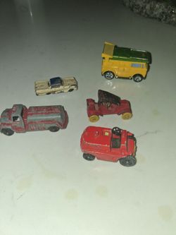 Lot of 5 Vintage Die-Cast Toy Cars