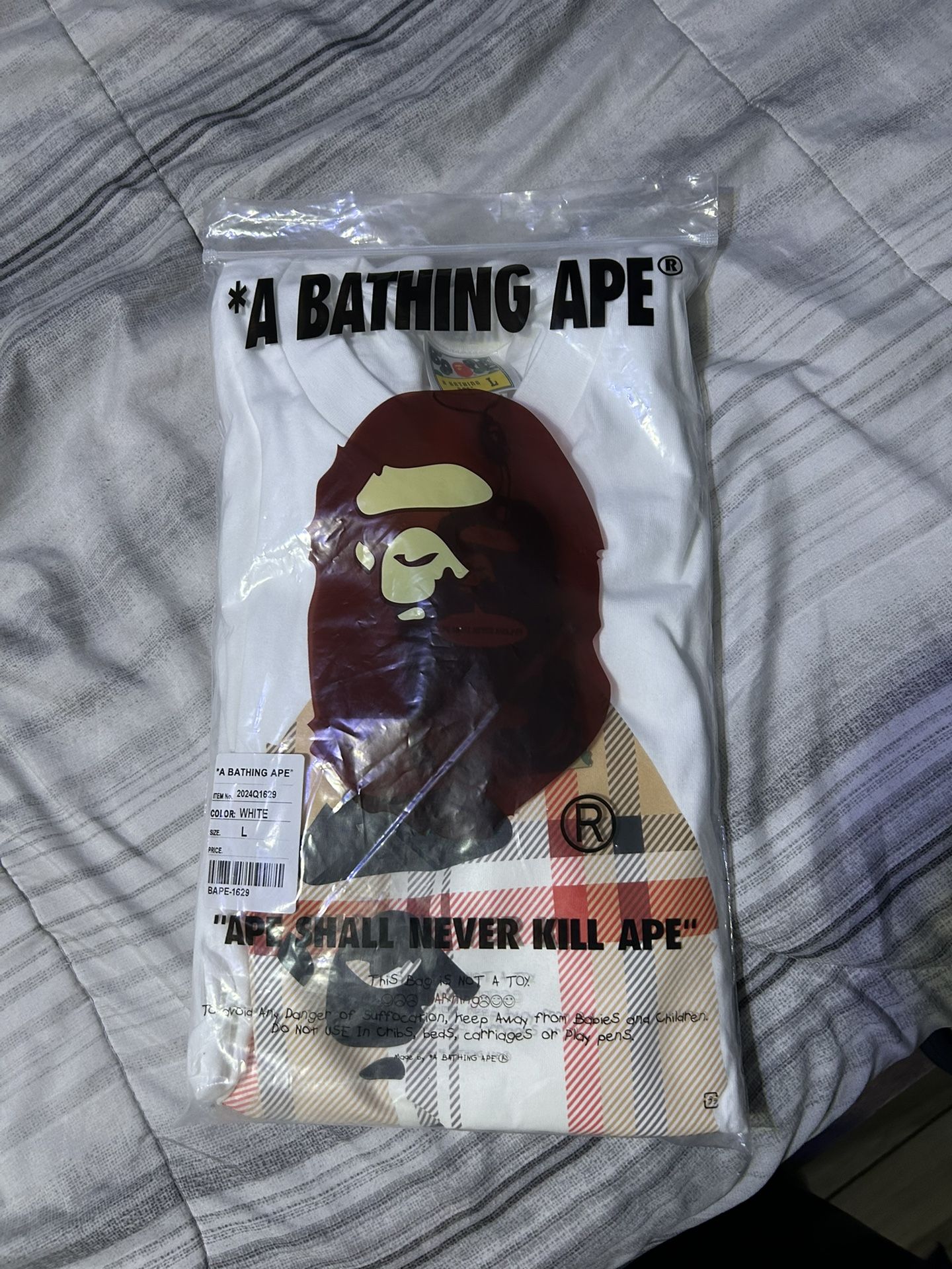 White Bathing Ape /Burberry Tshirt (Large)