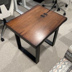 Coffee Table / Side Table 