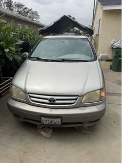 2001 Toyota Sienna