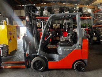TOYOTA PROPANE FORKLIFT