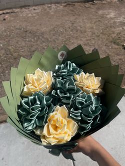 Eternal Bouquet Dahlias