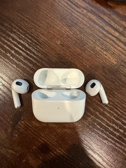 Apple AirPods (3rd Generation)