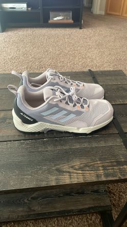Adidas Terrex Hiking Shoe Women’ Size 10/12 NWT