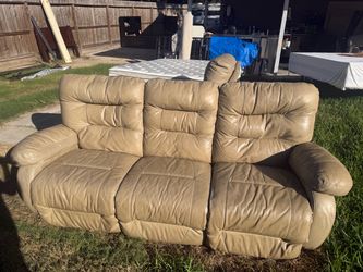 Beautiful couch, real, leather, large Sofa recliner en Small sofá