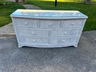 White Wicker 7-Drawer Dresser with Glass Top
