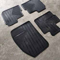 2022 Mitsubishi Mirage ES Hatchback Floor Mats 