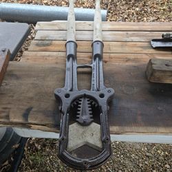 Vintage Dehorner (by Franklin Serum Co.)