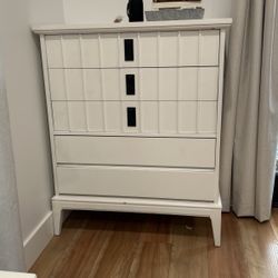 Bedroom Set-Need Gone Today!—Delivery Available!