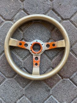 3-spoke steering wheel