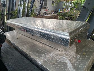TOOL BOX BRAND NEW WEATHERGUARD