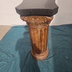 Dry Bar Pillar