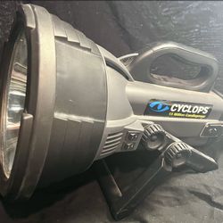 Cyclops 1.2 Million Candlepower Flashlight Rechargeable