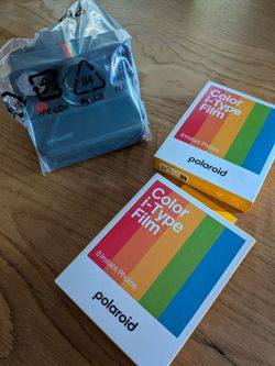 Generation 3 I-Type Instant Film Camera (Black) Bundle